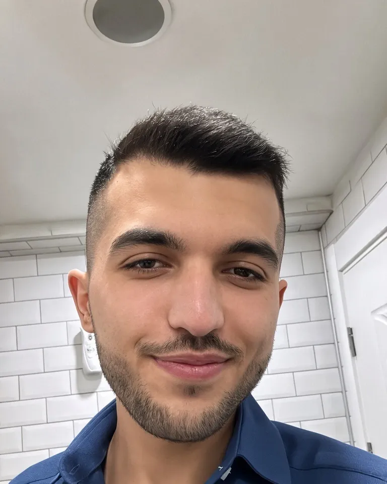 Alican Tuzluca — Portre Selfie Fotoğrafı
